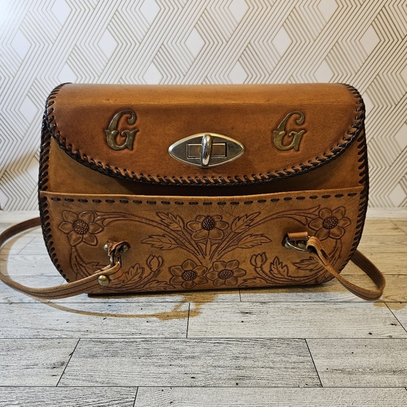 COPY - Vintage Hand Tooled Leather Hard Sided Satchel Bag - Picture 2 of 15